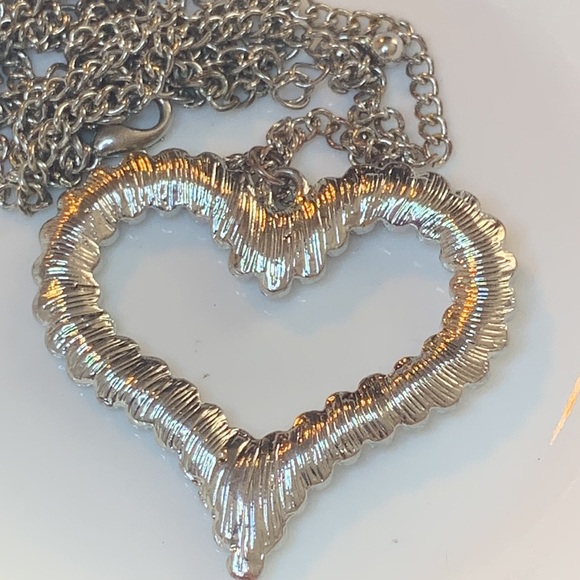 🐱Beautiful vintage REFURBISHED heart shape necklace - Picture 3 of 4